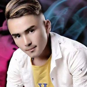 男生边摸🐻边亲cb
