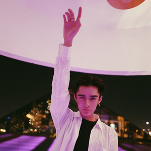 男生边摸🐻边亲cb
